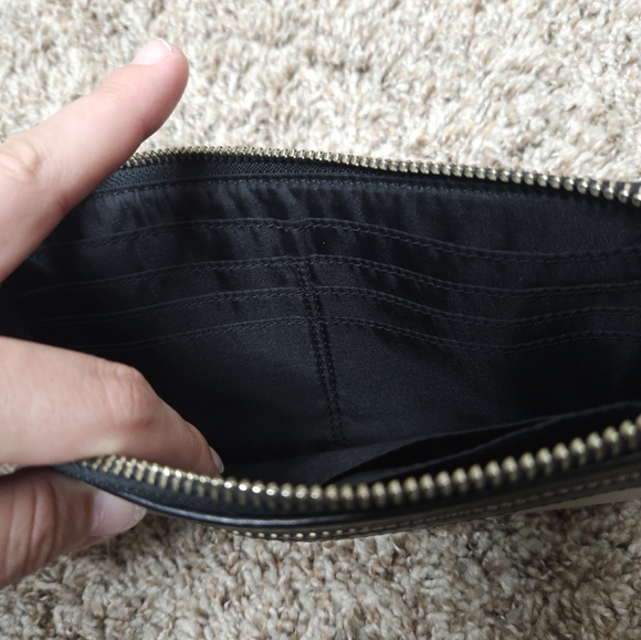 GUC Coach Leather Wristlet - Picture 7 of 10